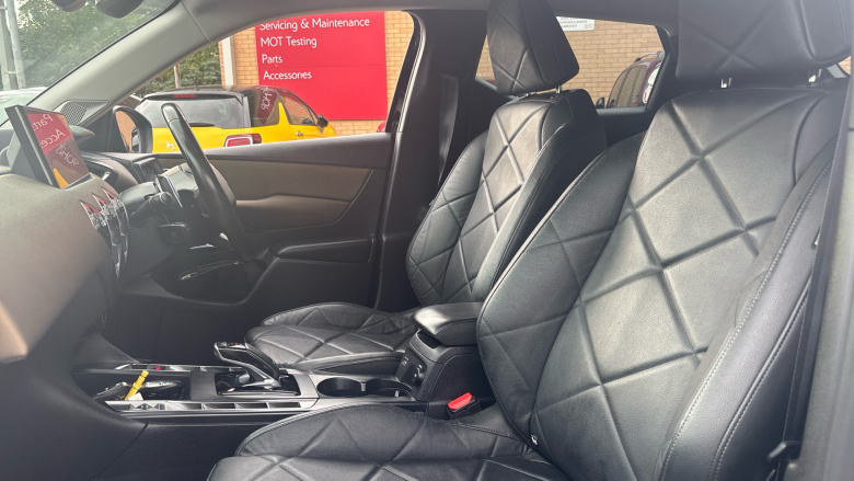 DS 3 Crossback 1.2 PureTech 155 Prestige 5dr EAT8 Petrol